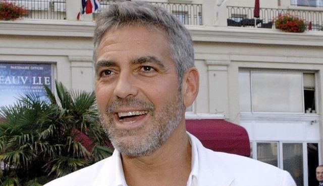 George Clooney surprend une admiratrice de 87 ans